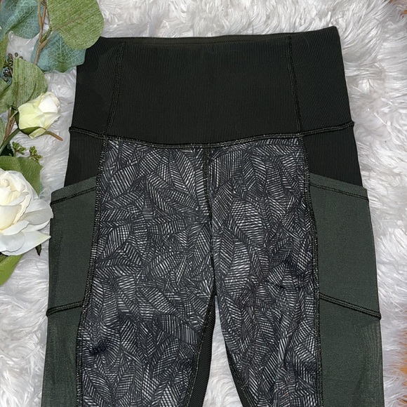 Lululemon leggings - Picture 5 of 8